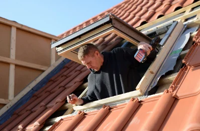 Pose de fenêtres de toit Velux à Roumens